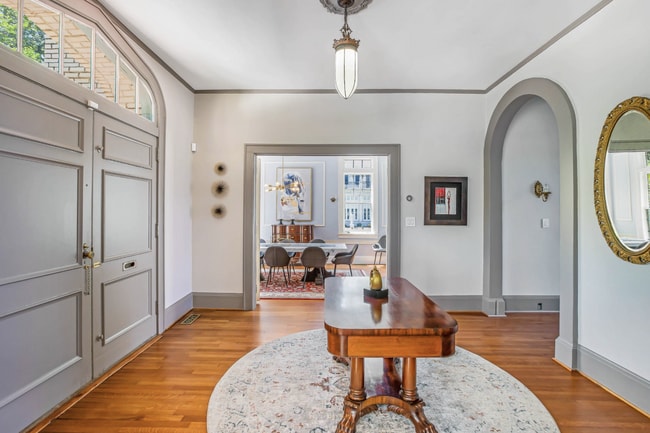 Foto del edificio - 624 E Victory Dr