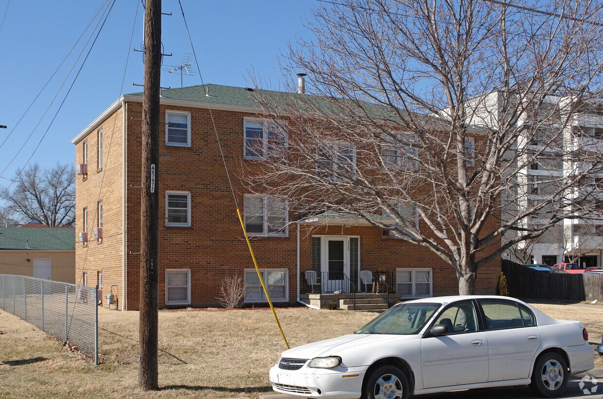Building Photo - 1725 New Hampshire St