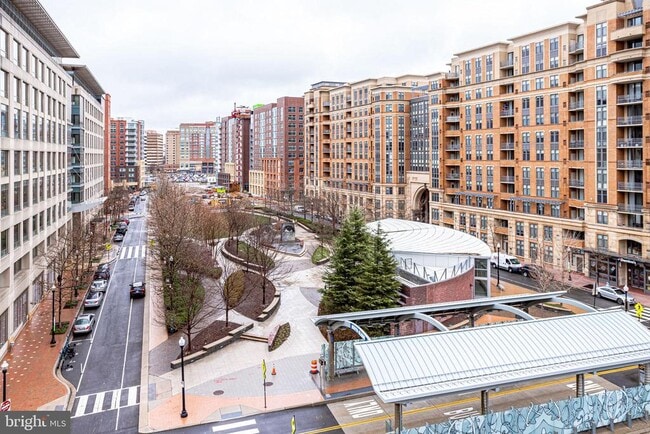 Foto del edificio - 3600 S Glebe Rd