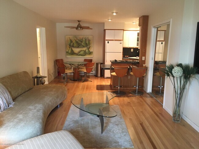 Foto del edificio - 1501 Ocean Ave N