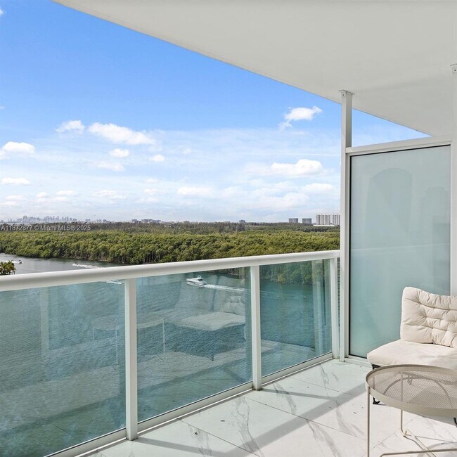 Building Photo - 400 Sunny Isles Blvd