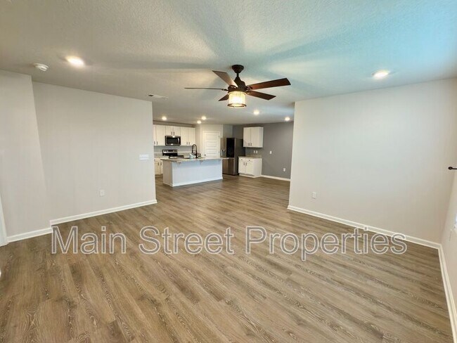 Building Photo - 5260 Peach Dr