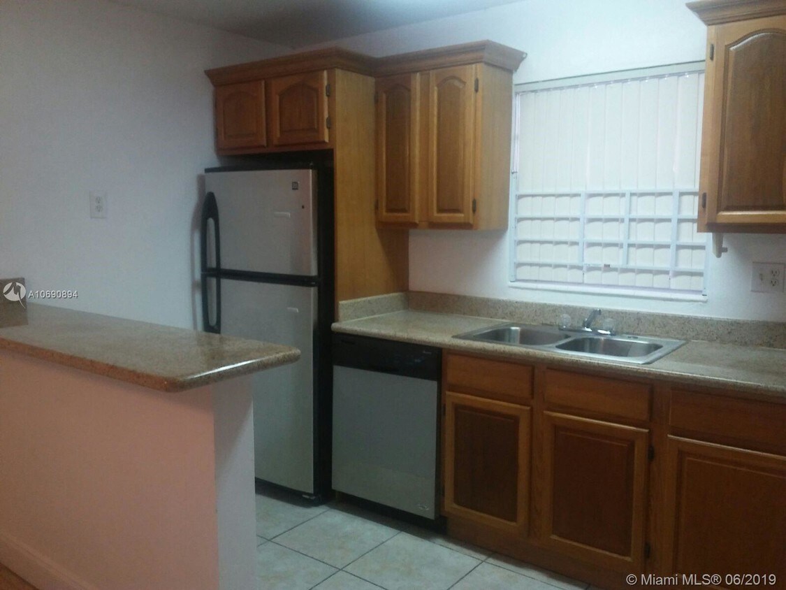 Foto principal - 7410 SW 82nd St
