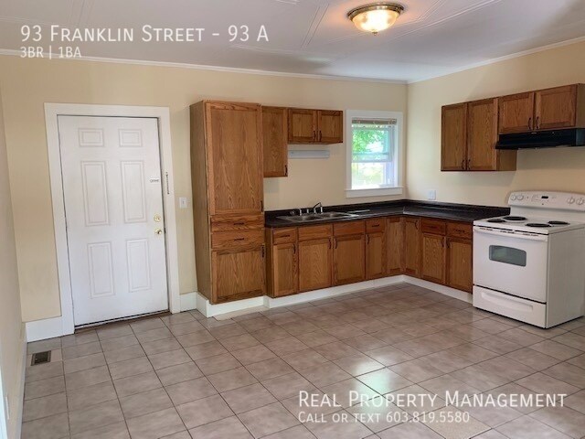 Primary Photo - 1st Floor 3 Bedroom Duplex- Great Location