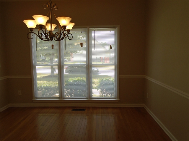 Building Photo - 7200 Weatherford Dr
