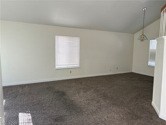 Foto del edificio - 5608 Red Bluff Dr