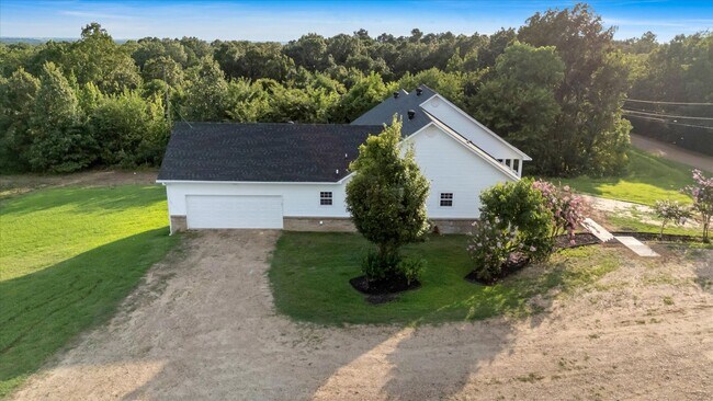 Building Photo - 90 Co Rd 378