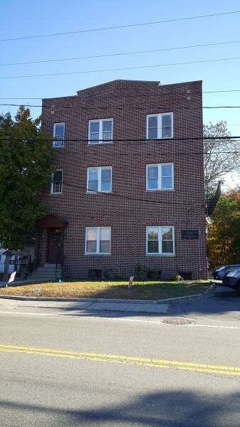 Primary Photo - 817 Ringwood Ave