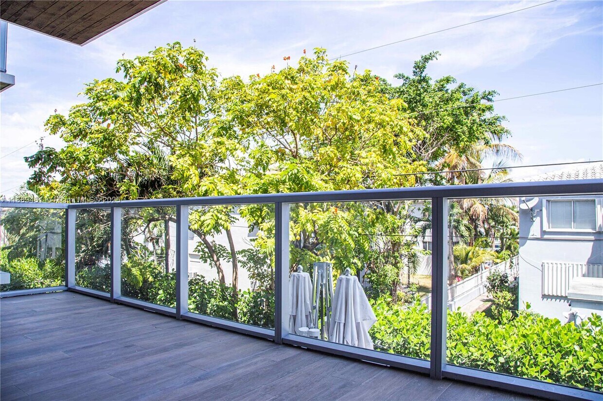 Foto principal - 529 SW 11th St