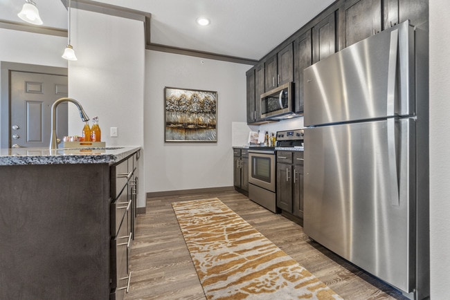 Building Photo - Reata West Apartments