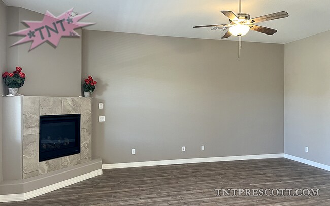 Building Photo - Home in Granville HOA ~ HOLD