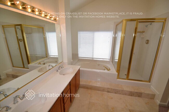 Foto del edificio - 117 Pau Ct