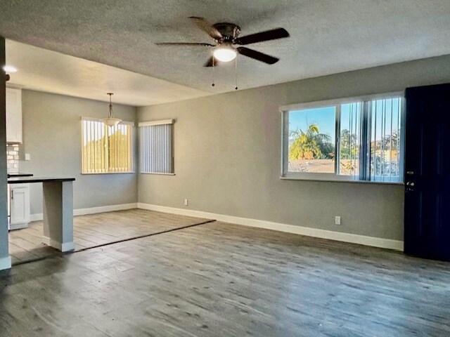 Foto del edificio - 17132 Emerald Ln