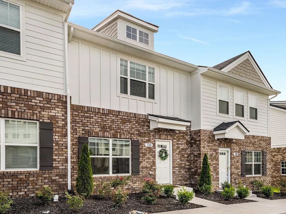 Primary Photo - Amazing 3BR Townhome in Goodlettsville