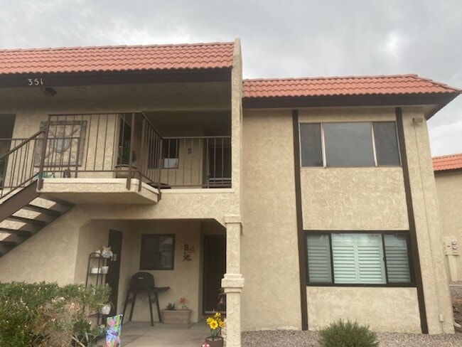 Building Photo - QUAINT, CUTE, 2BR CONDO; Covered Parking; ...