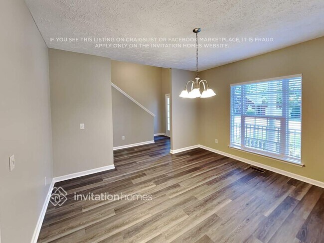 Foto del edificio - 6975 Calderwood Dr