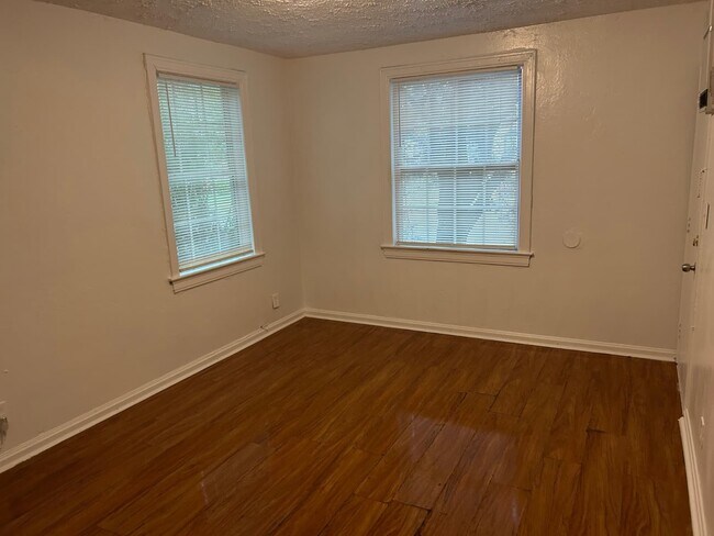 Building Photo - 3730 Lehigh St