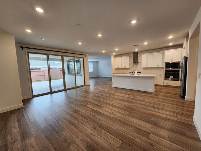 Building Photo - 1089 Mambo Way - Roseville 95747