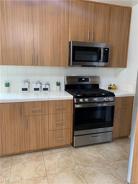 Foto del edificio - 2 br, 1 bath House - 433 Newton St
