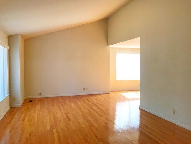 Foto del edificio - Nice and remodeled Home for Rent in Cupert...