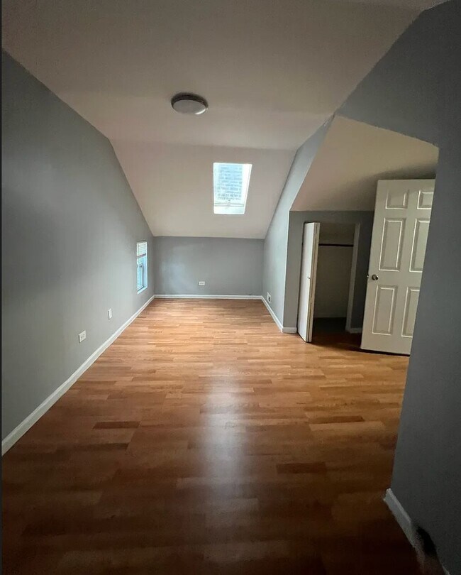 Foto del edificio - 1241 N Ashland Ave