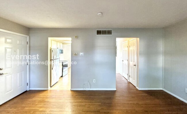 Building Photo - 2143 Wadsworth Dr