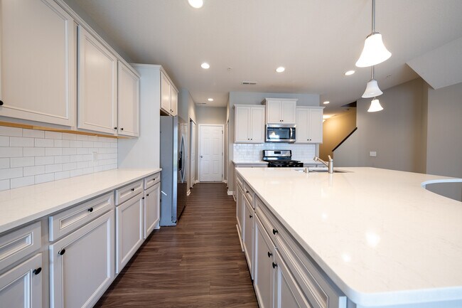 Foto del edificio - 724 Wildflower Ln