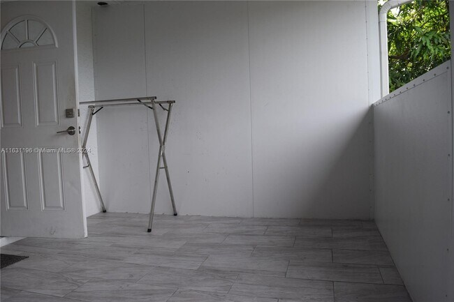 Foto del edificio - 5850 Sheridan St