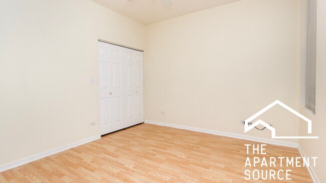 Foto del edificio - 1627 N Clybourn Ave