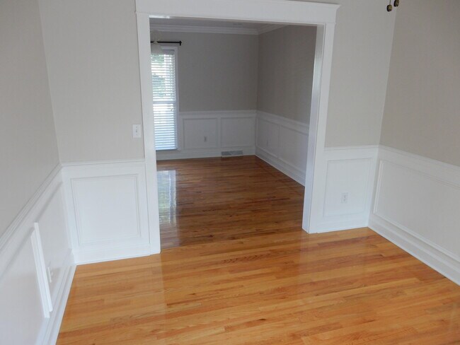 Foto del edificio - 729 Oak Marsh Dr