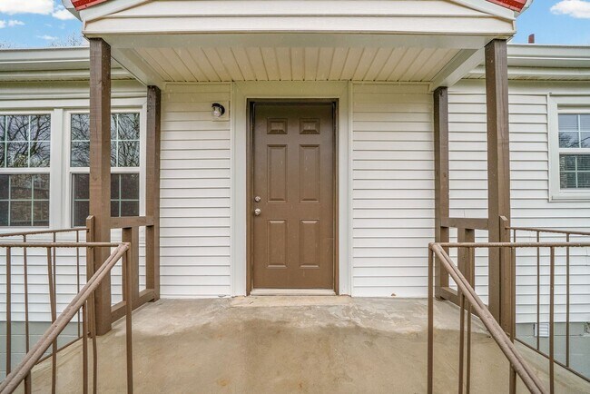 Foto del edificio - Renovated 2 bedroom home for rent Near Downtown Clarksville!