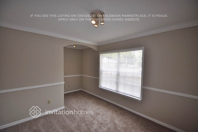 Building Photo - 901 Buttercup Dr