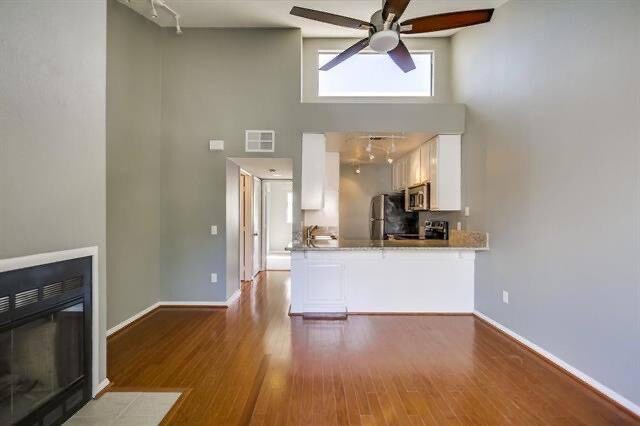 Building Photo - 4576 Hawley Blvd