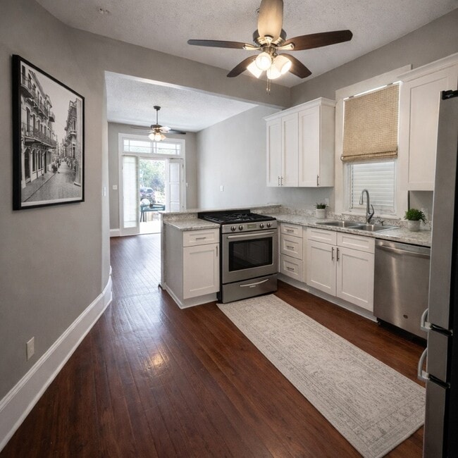 Foto del edificio - 8421 Cohn St