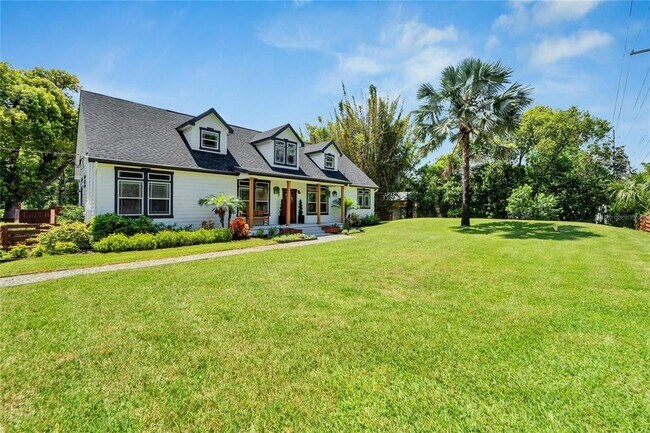 Building Photo - 17940 Simmons Rd