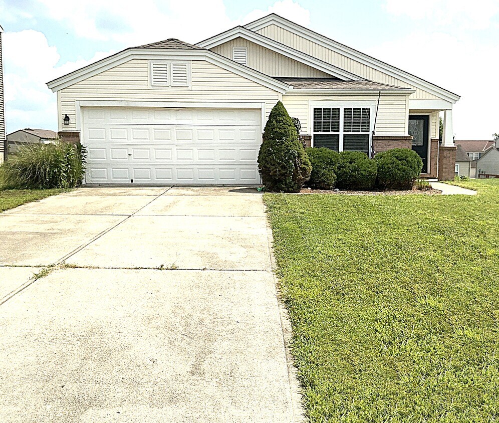 Primary Photo - 10248 Meadow Glen Dr