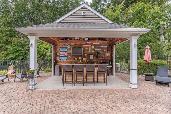 Foto del edificio - 45 Whitetail Rd