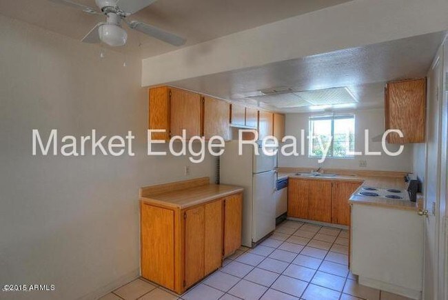 Building Photo - 2216 E. Eugie Terrace #210