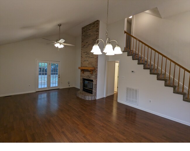 Foto del edificio - 198 Leslie Ln
