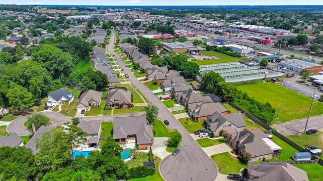 Foto del edificio - 101 Oak Ridge Ct
