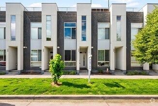 Building Photo - 1032 W 37th Ave