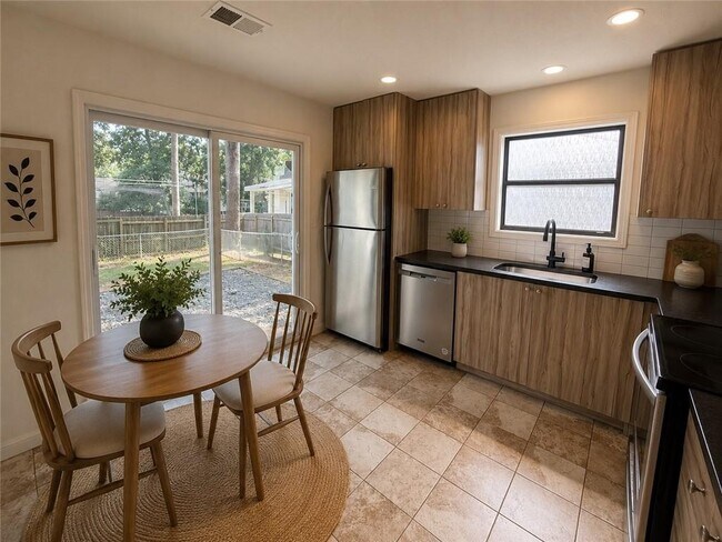 Foto del edificio - 1604 Walker St SE