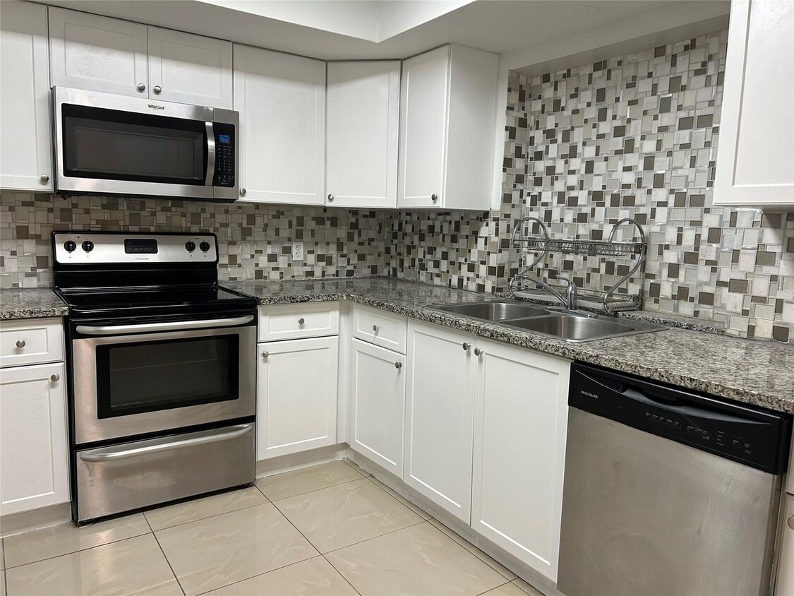 Photo - 11610 NW 33rd Street, Sunrise, FL 33323