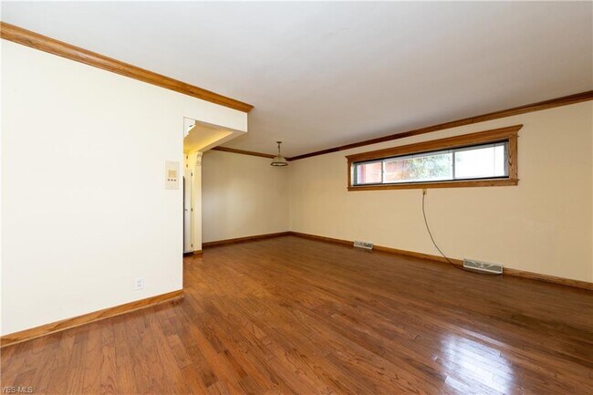 Building Photo - 2784 Euclid Heights Blvd