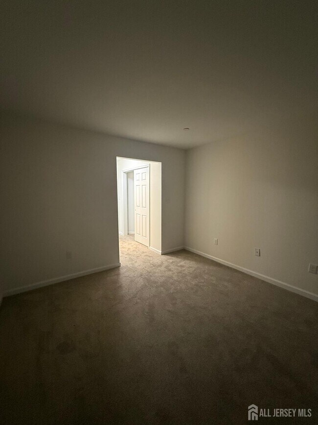 Building Photo - 1217 Waterford Dr