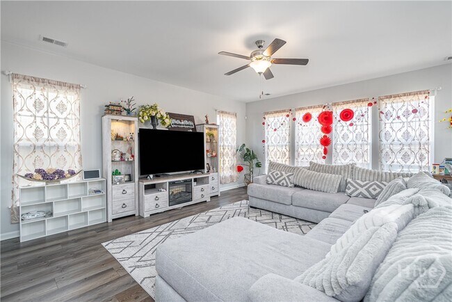 Foto del edificio - 150 Sessile Oak Dr