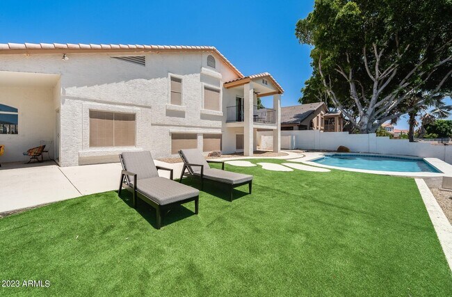 Foto del edificio - 5527 W Arrowhead Lakes Dr