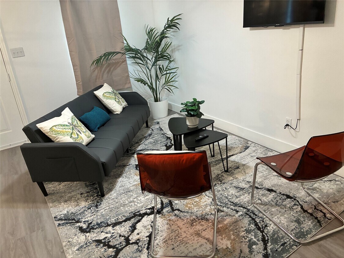 Foto del edificio - 739 Neyland St