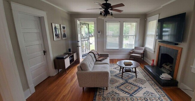 Foto del edificio - 3666 Douglass Ave