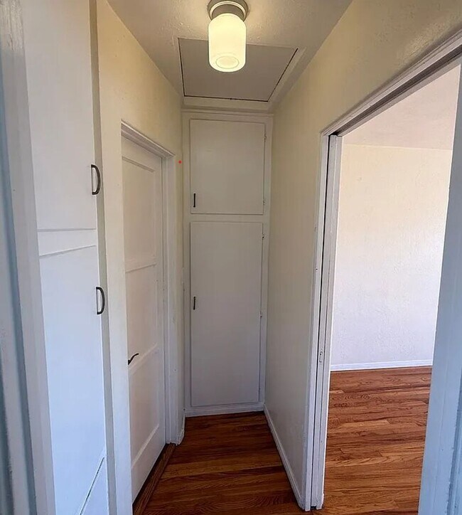 Foto del edificio - Kensington_Upper level Spacious 1Bed 1Bath reserved parking